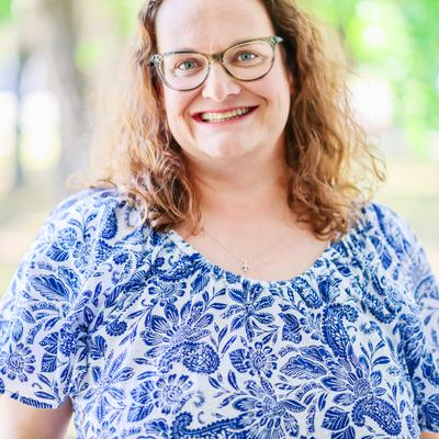 Beth Woods - دانشیار profile picture